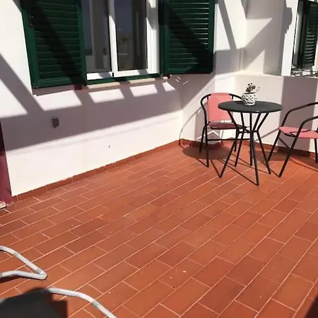 The South Sunny House - A Casa A Sul Casa de Férias *